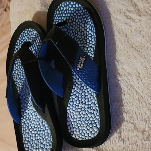 Sticky bumps - Picture 8 of 8